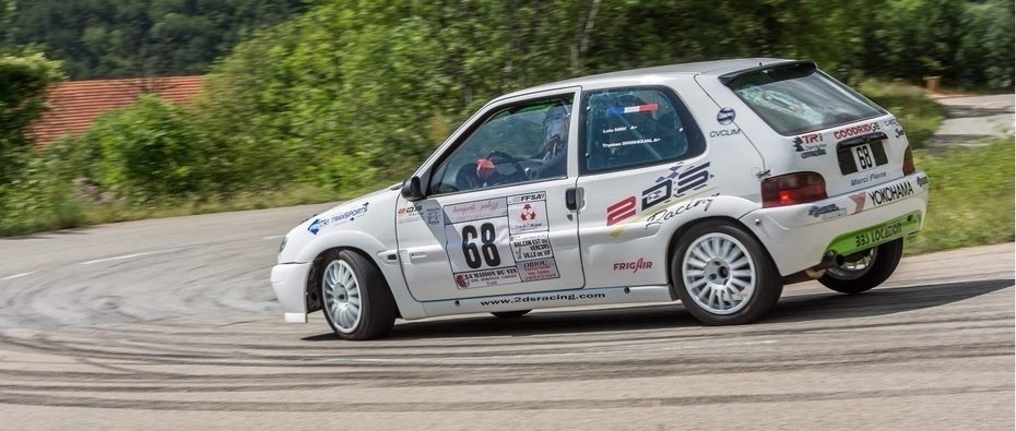 Découvrez le train avant de la Peugeot 106 et de la Citroën Saxo